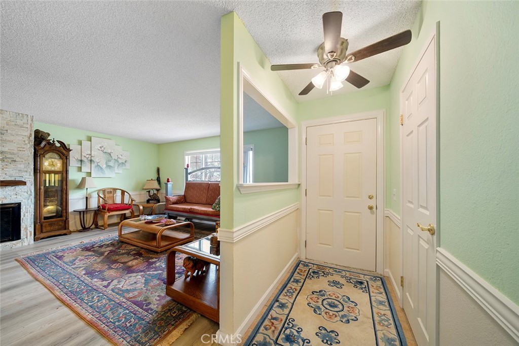 15967 Wichita Road Apple Valley, CA 92307 - Photo 5 of 34