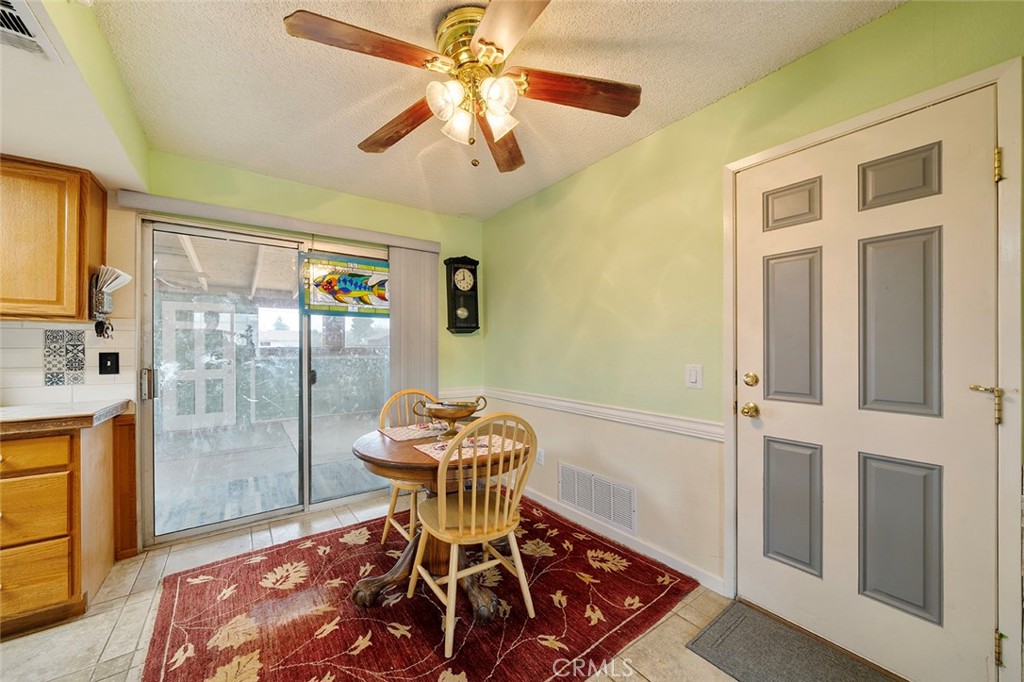 15967 Wichita Road Apple Valley, CA 92307 - Photo 10 of 34