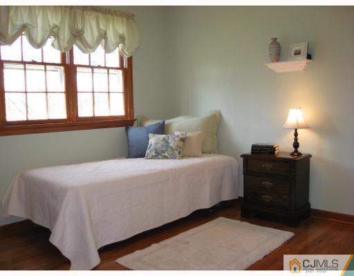 1310 Sioux Road North Brunswick, NJ 08902 - Photo 9 of 10 Gallery Image 9
