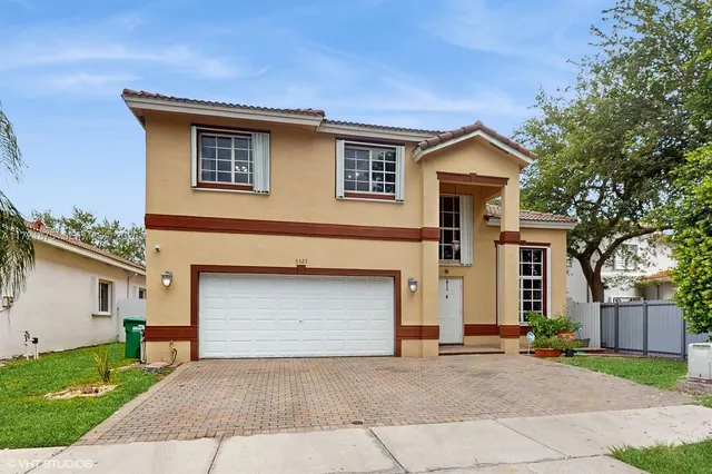 $1,130,000 | 5323 Northwest 109th Court, Doral, FL 33178