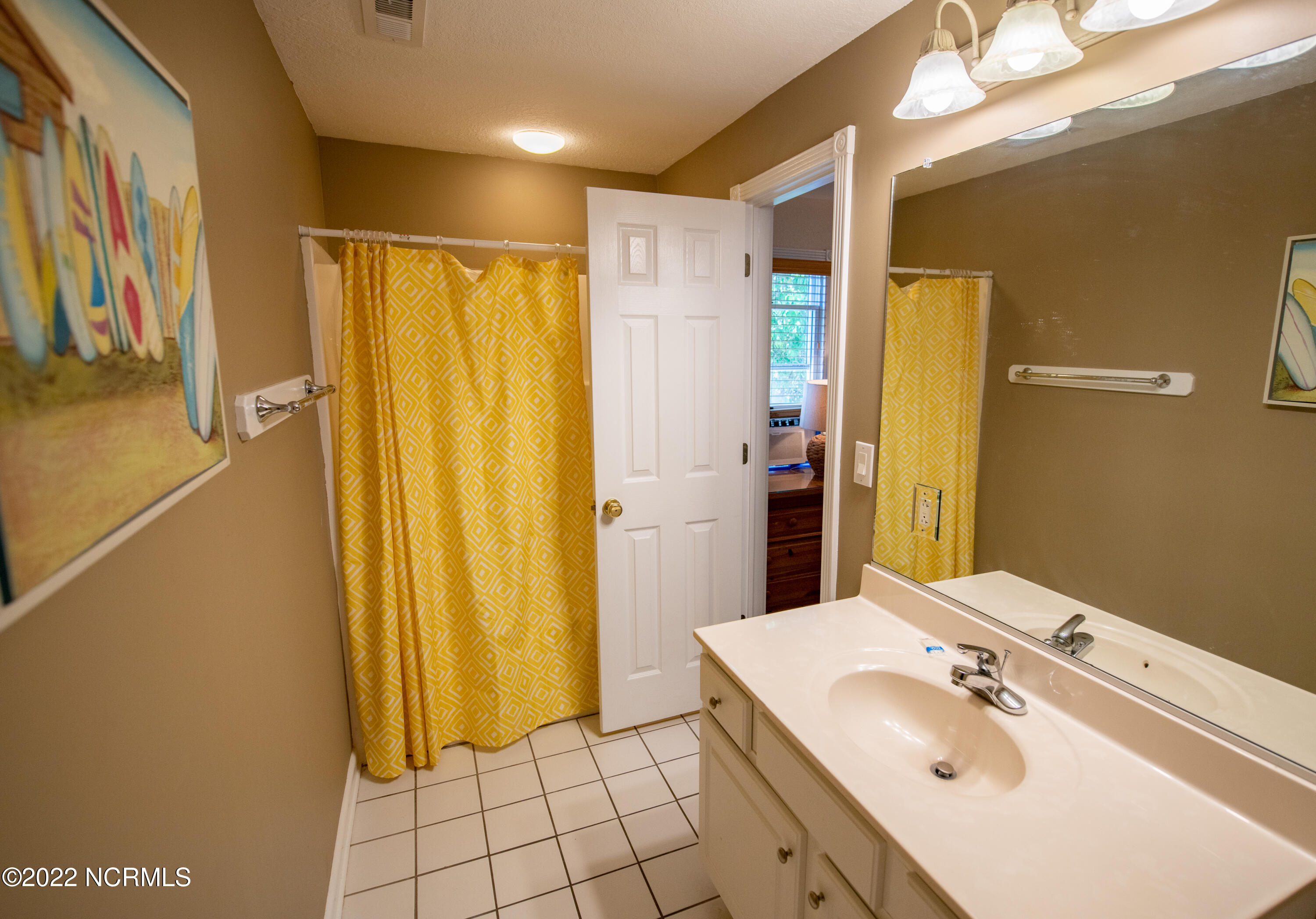 165 Bufflehead Road Duck, NC 27949 - Photo 54 of 79 En Suite Ground Level Bathroom 8
