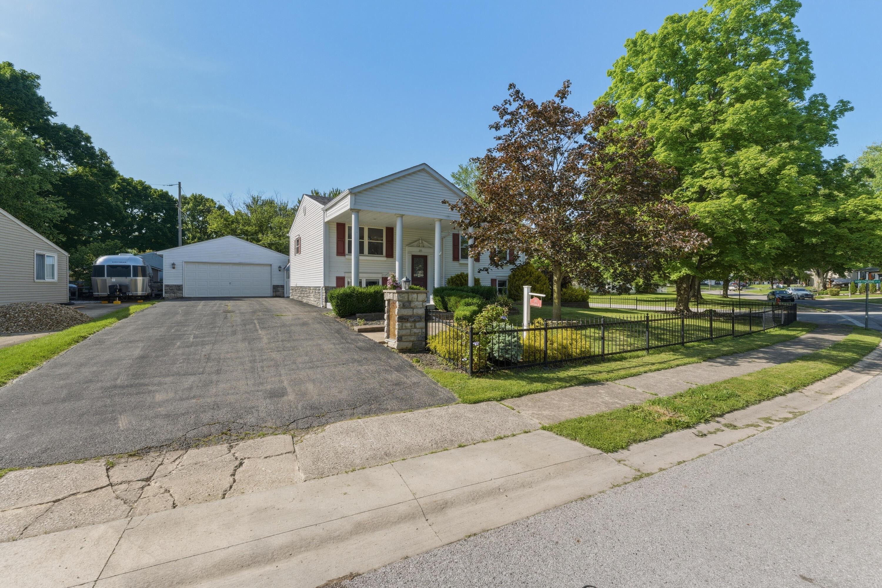 291 Hawthorne Road Sunbury, OH 43074 - Photo 9 of 29 Front of house5