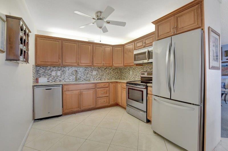 3034 Ainslie C Boca Raton, FL 33434 - Photo 5 of 42 3034 AINSLIE C KITCHEN VIEW 1