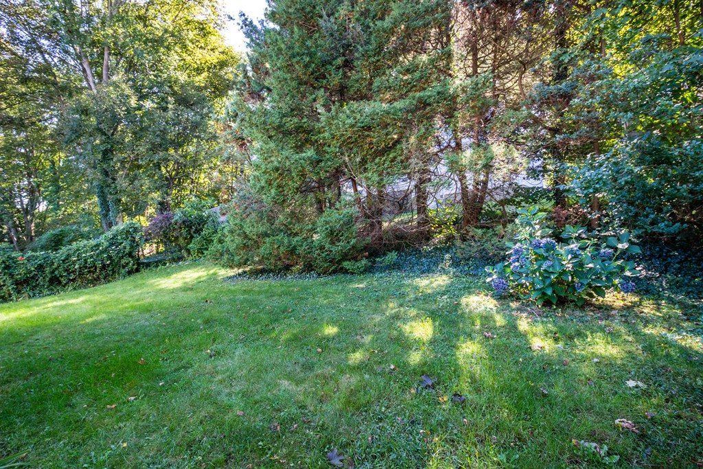 27 Courtney Road Boston, MA 02132 - Photo 14 of 14 Gallery Image 14