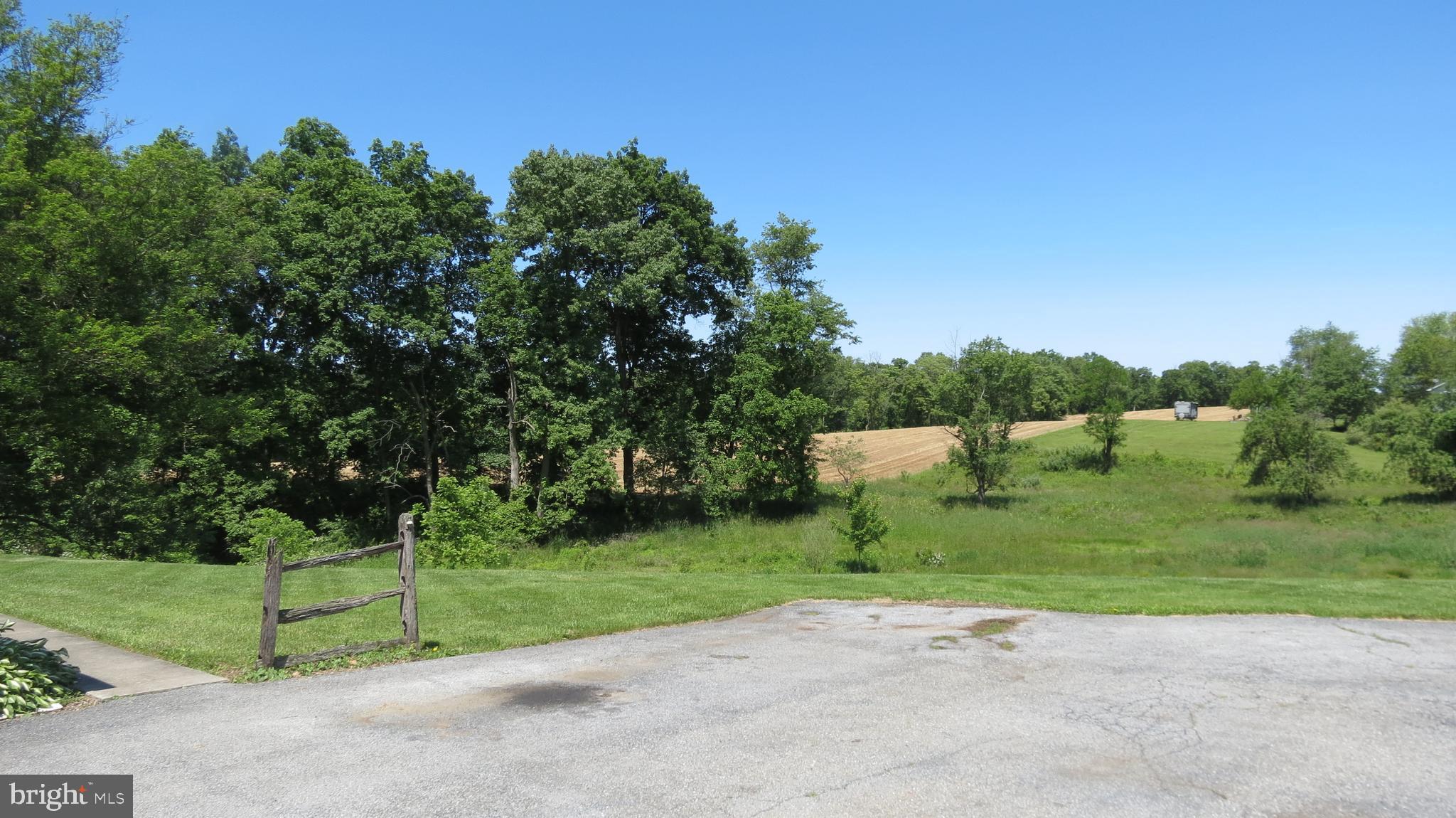 495 Trail Road Hummelstown, PA 17036 - Photo 4 of 23 Gallery Image 4
