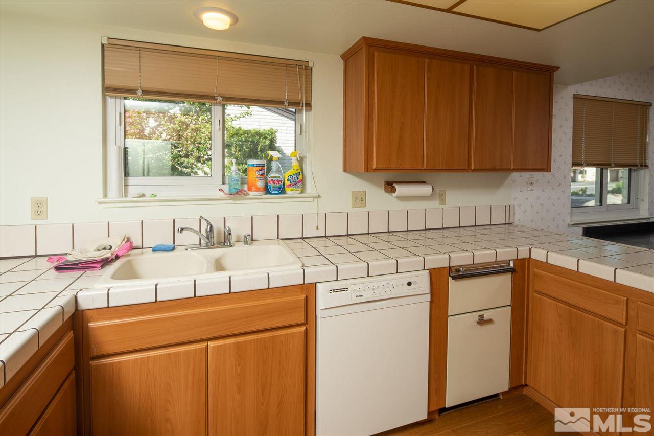 4859 Lakeridge Terrace West Reno, NV 89509 - Photo 17 of 24 Photo 17