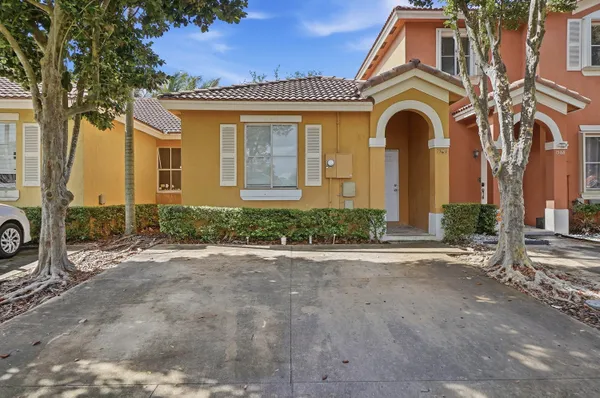 $299,000 | 1584 Southwest 2nd Street, Homestead, FL 33030