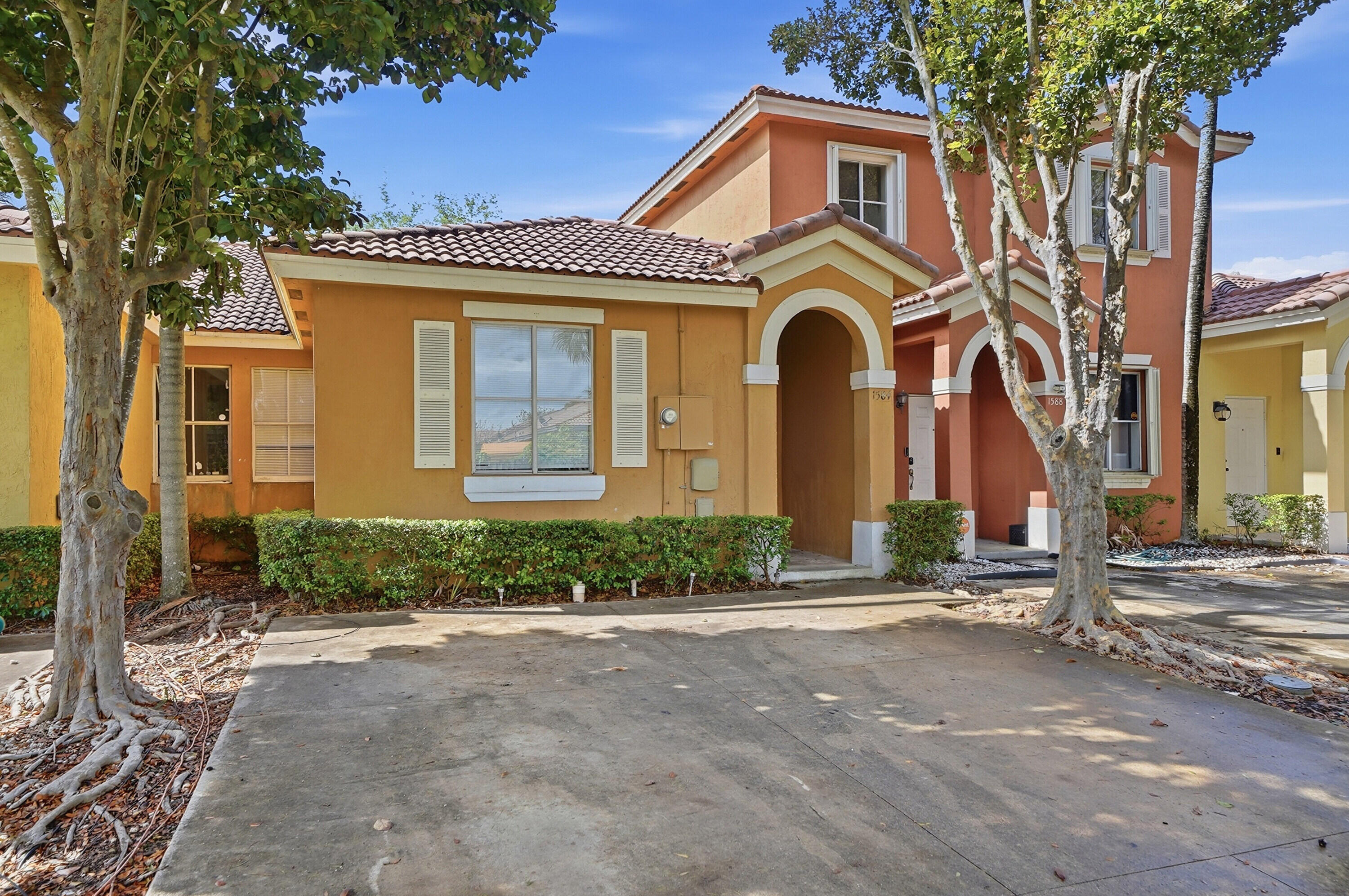 1584 Southwest 2nd Street Homestead, FL 33030 - Photo 26 of 28 a front view of a house
