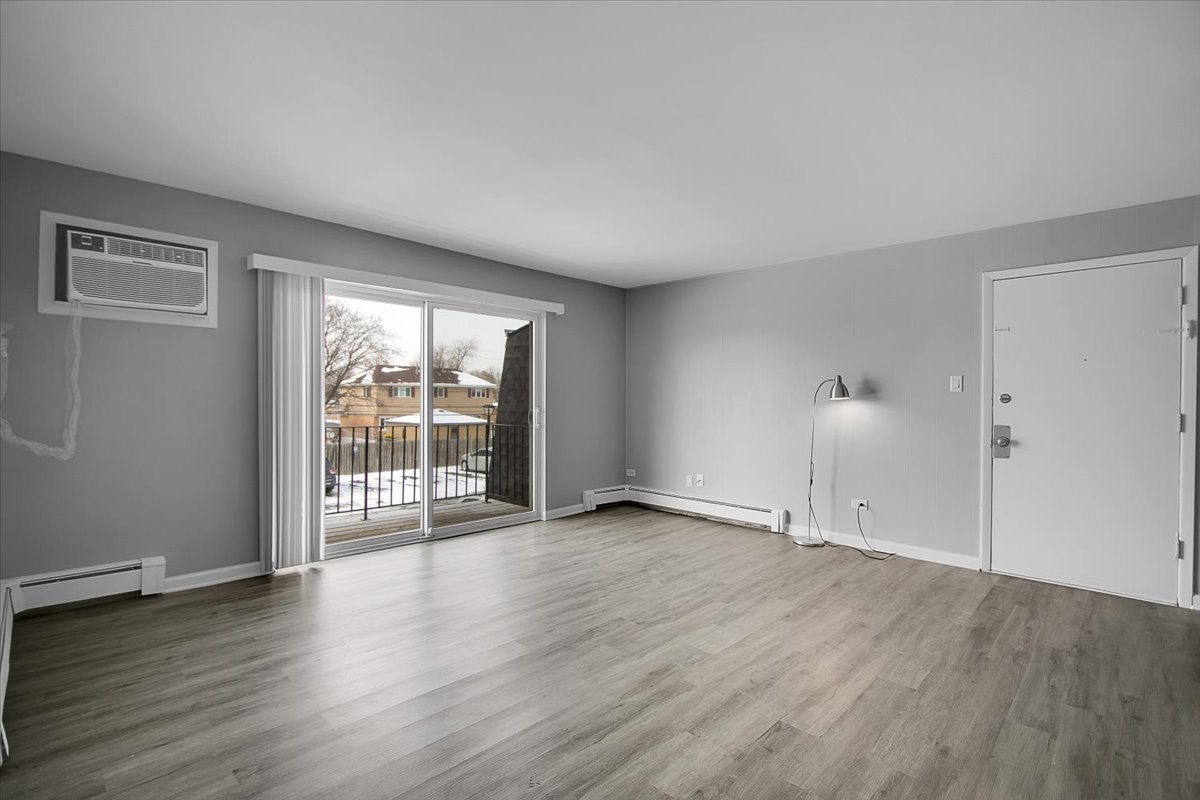 10310 Ridgeland Avenue, Unit 208 Chicago Ridge, IL 60415 - Photo 5 of 26