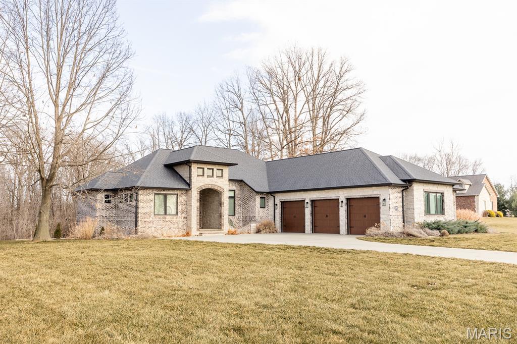 449 Tyler Drive Troy, IL 62294 - Photo 2 of 12