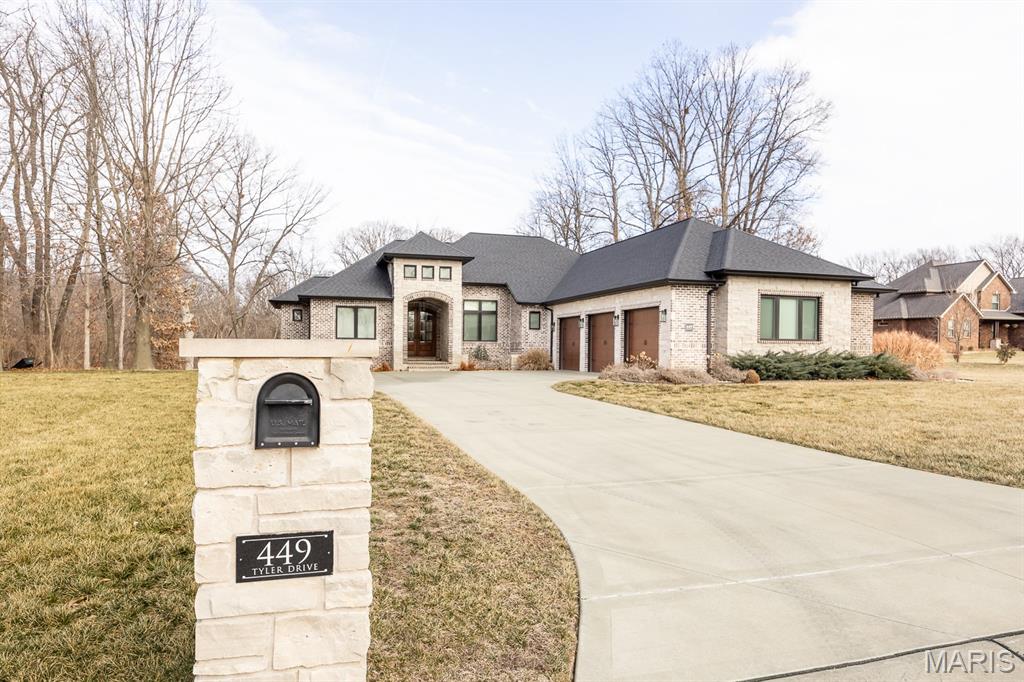 449 Tyler Drive Troy, IL 62294 - Photo 3 of 12