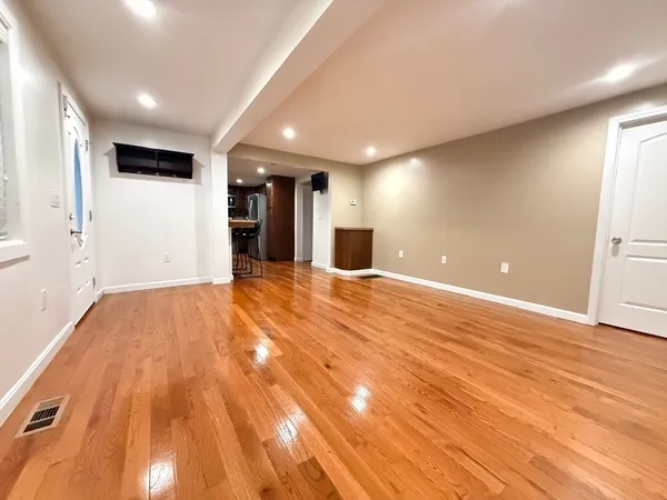$3,500 | 7 Southbridge St Court, Auburn, MA 01501