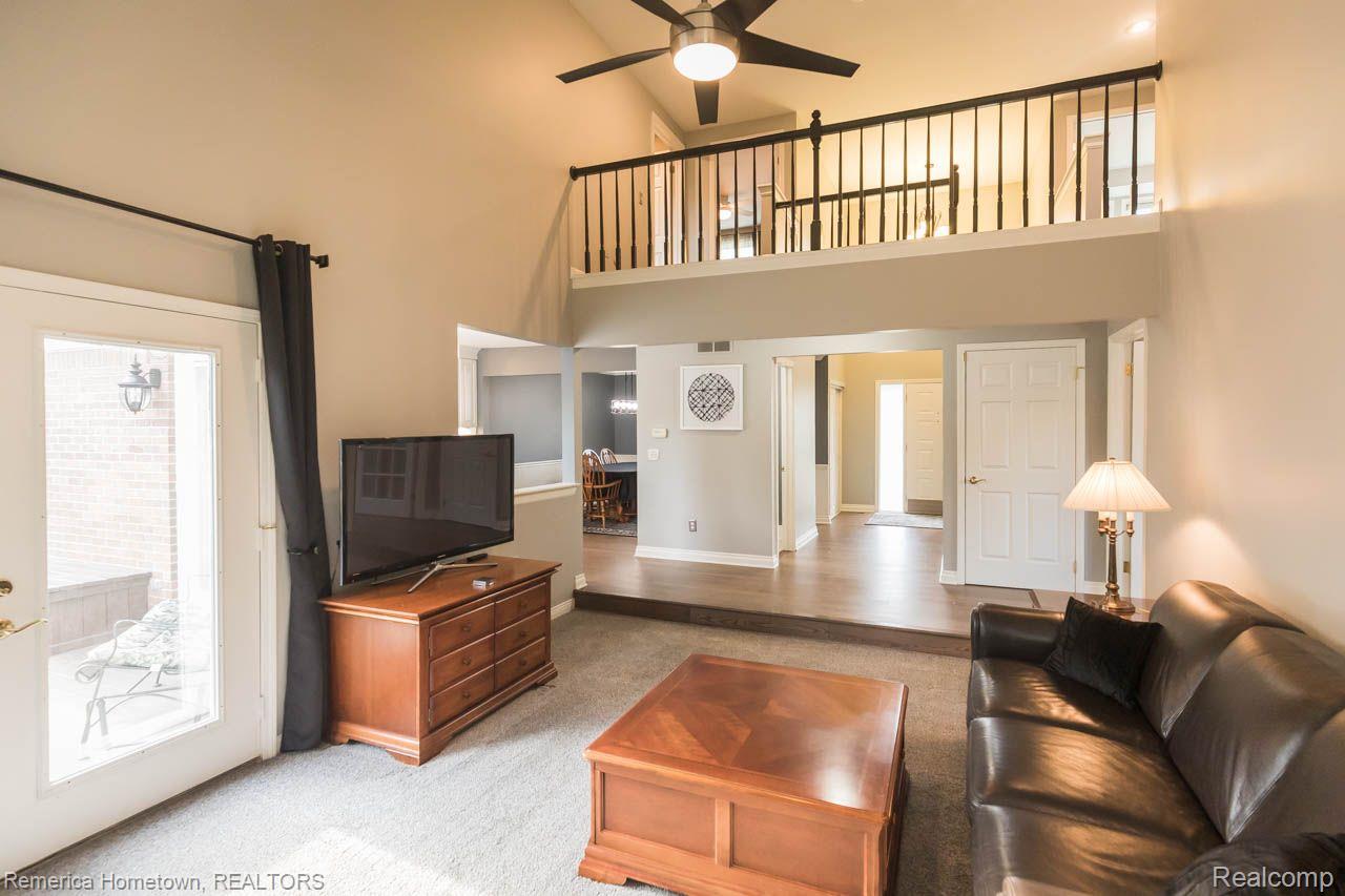 45742 Hanford Road Canton, MI 48187 - Photo 12 of 28 Looking back from family room open and beautiful!