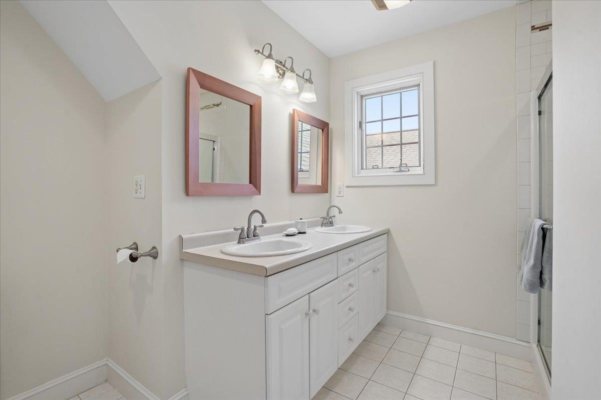 343 North Amherst Road Bedford, NH 03110 - Photo 32 of 57 Gallery Image 32