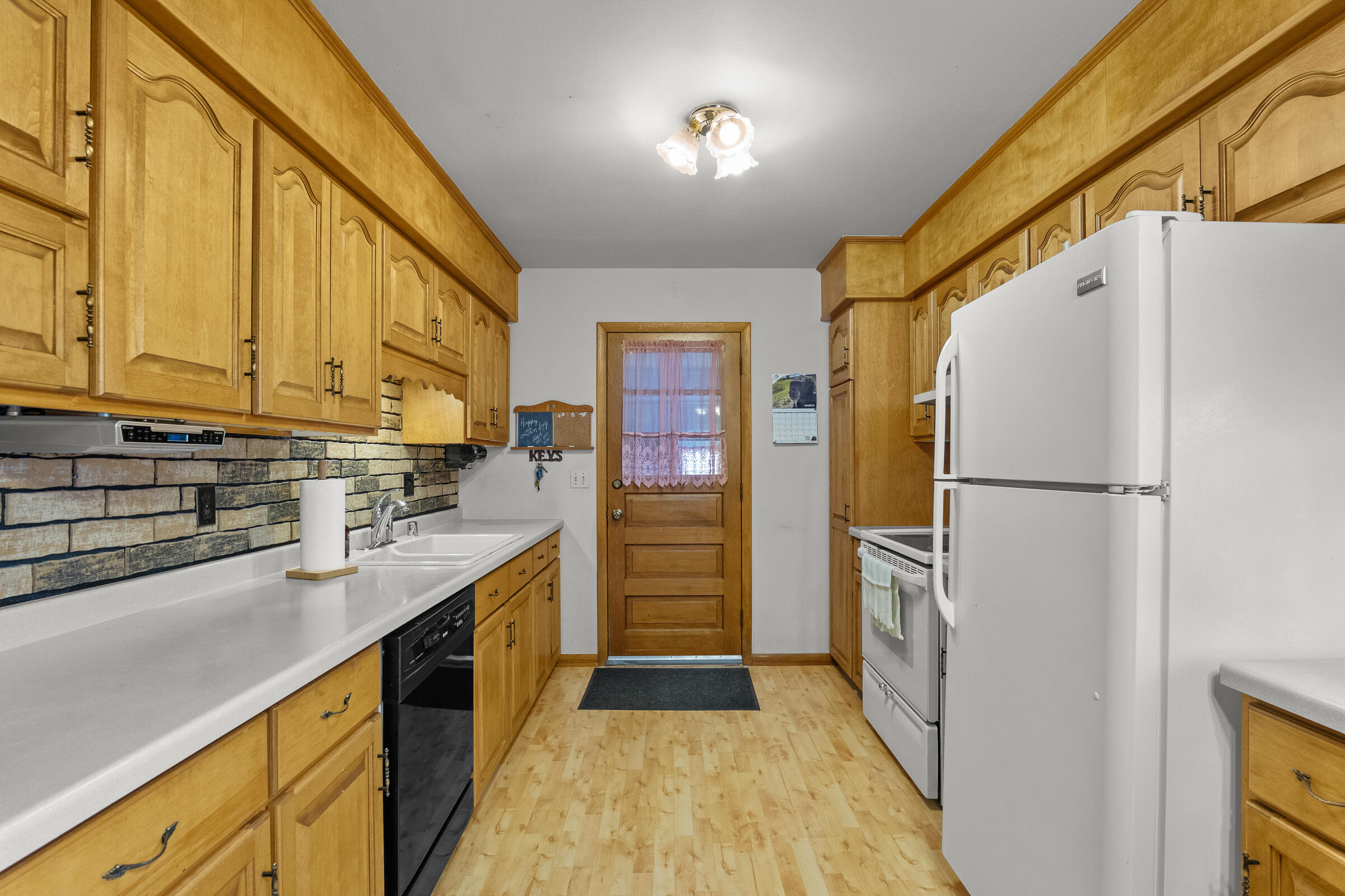 1702 South 25th Street Manitowoc, WI 54220 - Photo 7 of 35 1702S25thSt-8