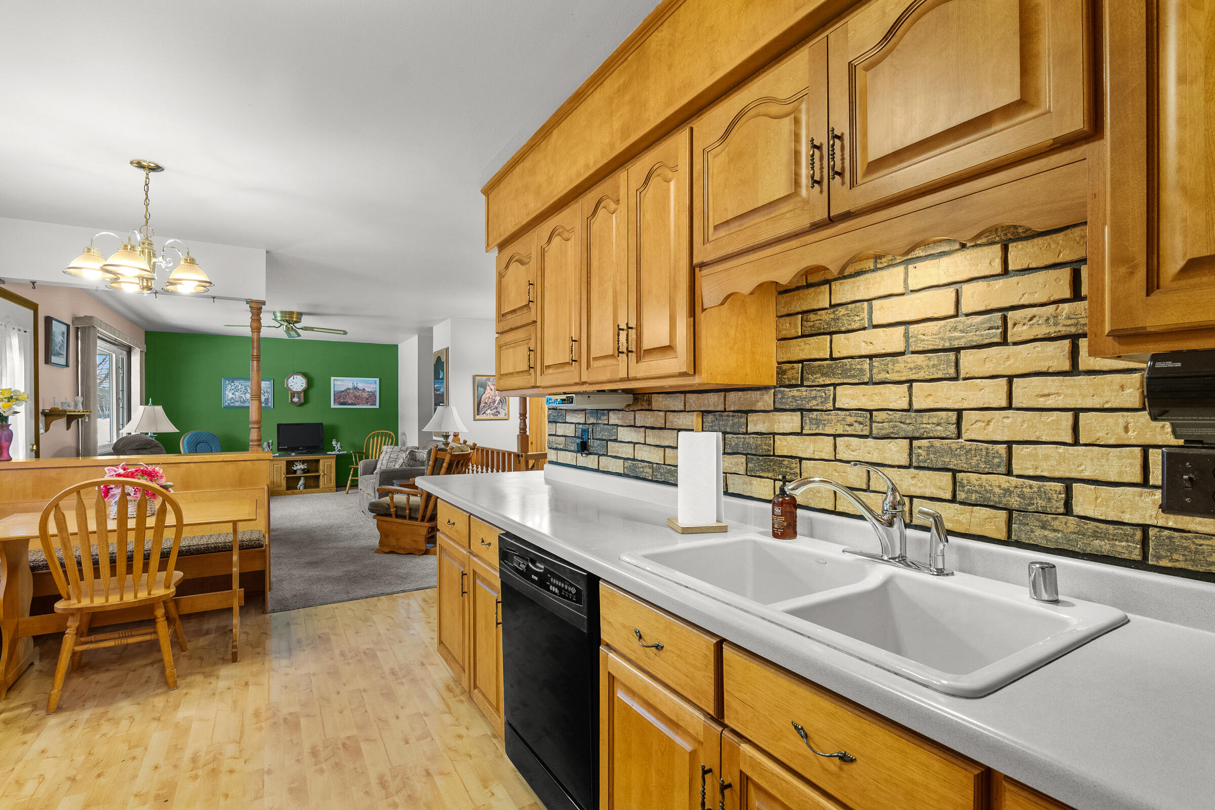 1702 South 25th Street Manitowoc, WI 54220 - Photo 8 of 35 1702S25thSt-9