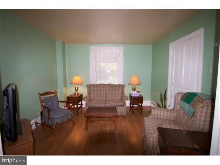 1224 Egypt Road Oaks, PA 19460 - Photo 9 of 14 Living Room