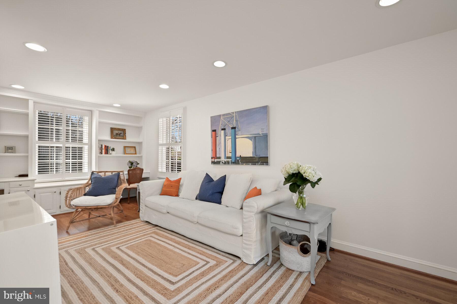 4751 Berkeley Terrace Northwest Washington, DC 20007 - Photo 8 of 27