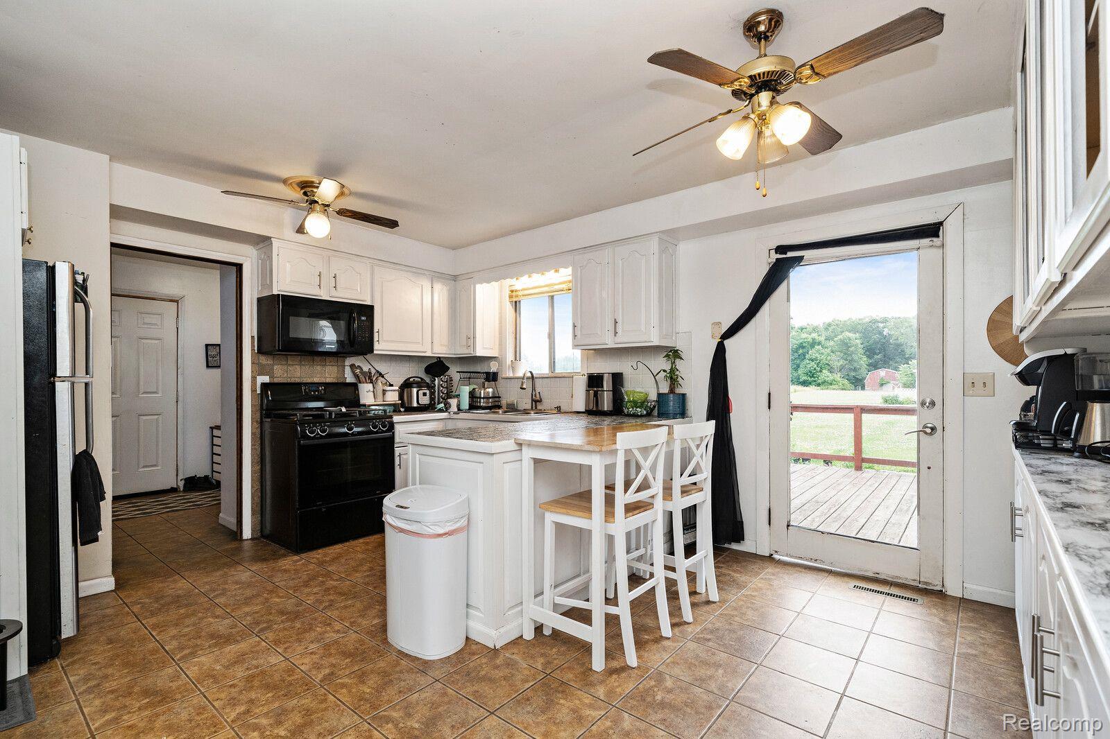 7249 Gale Road Grand Blanc, MI 48439 - Photo 16 of 34 Gallery Image 16