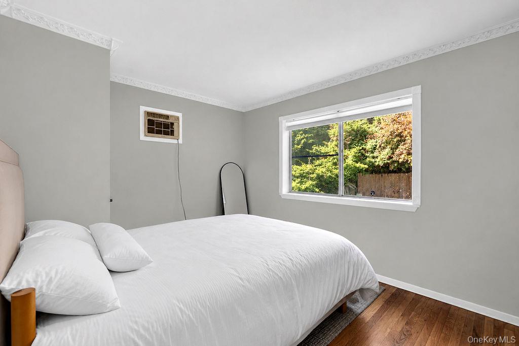 155 Little Fresh Pond Road Southampton, NY 11968 - Photo 8 of 13 Gallery Image 8