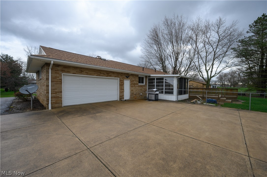 3776 Rolling Ridge Road Northeast North Canton, OH 44721 - Photo 3 of 23 Gallery Image 3
