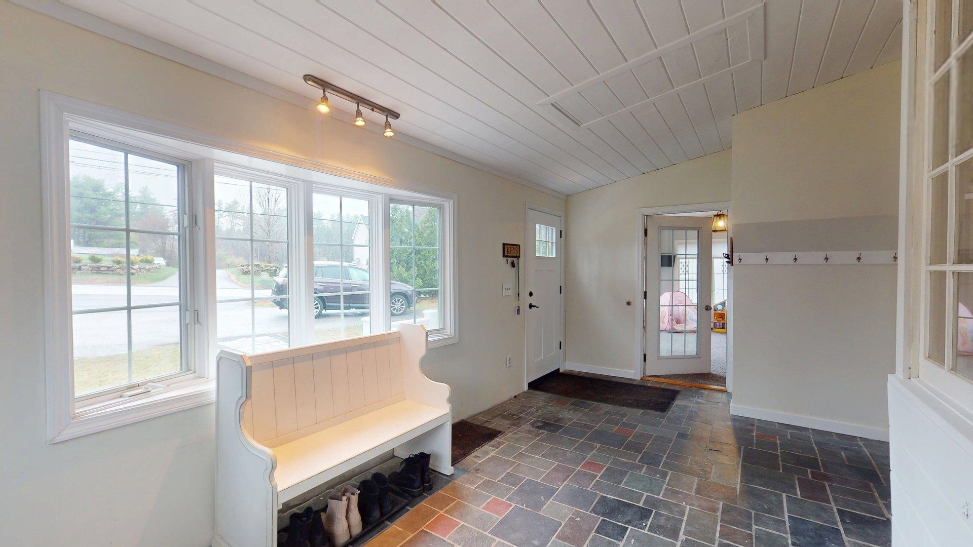 66 Litchfield Road Londonderry, NH 03053 - Photo 4 of 47 Gallery Image 4
