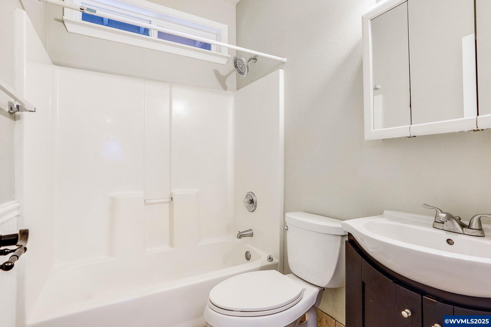 2095 Baxter Road Salem, OR 97306 - Photo 32 of 50 Gallery Image 32