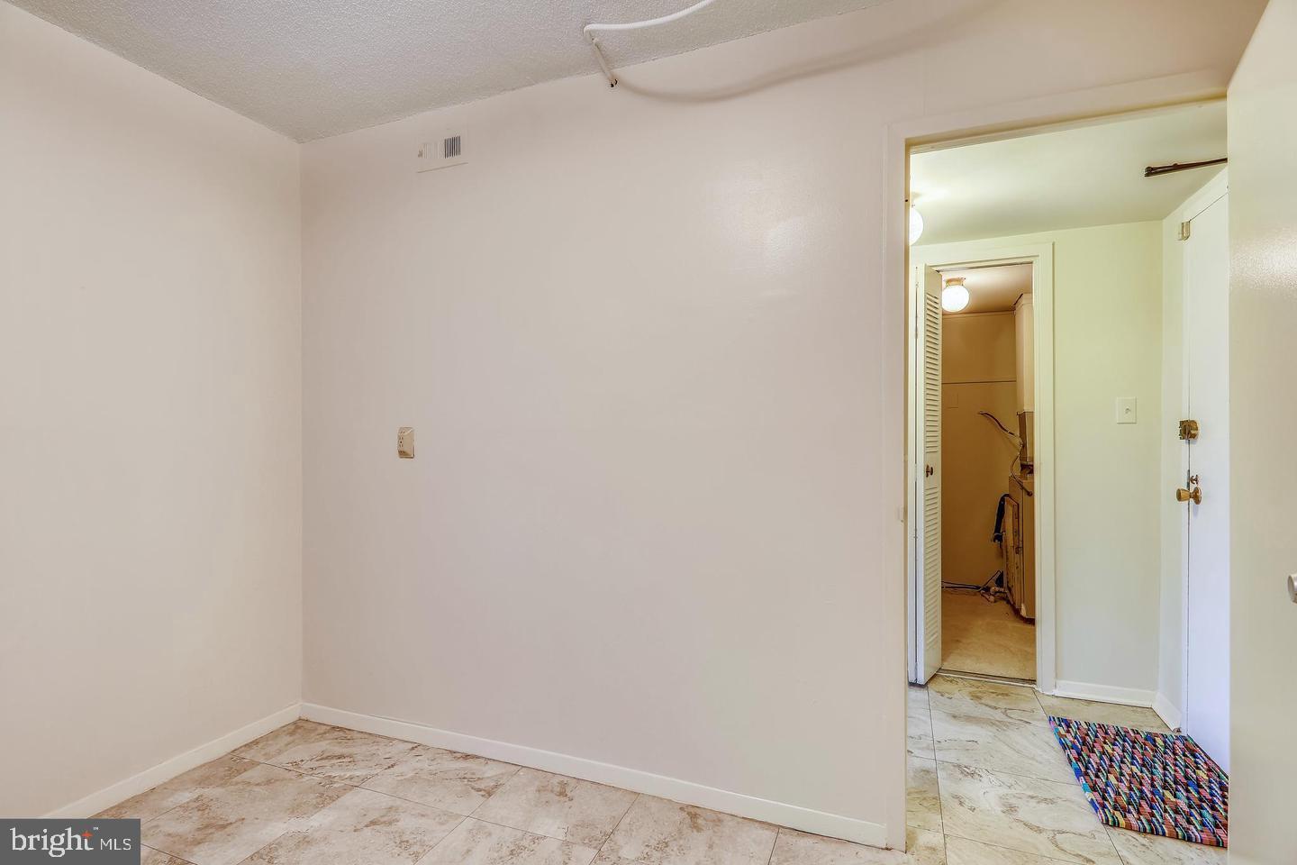 1836 Metzerott Road, Unit T21 Adelphi, MD 20783 - Photo 15 of 32 Kitchen