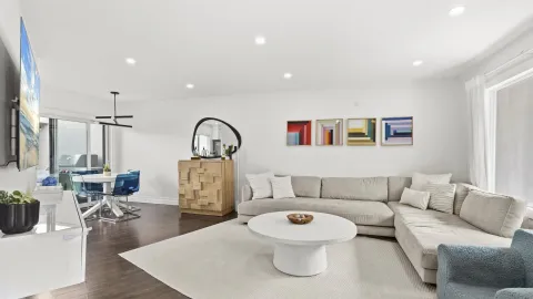 $850,000 | 8490 Via Sonoma, Unit 10, La Jolla, CA 92037