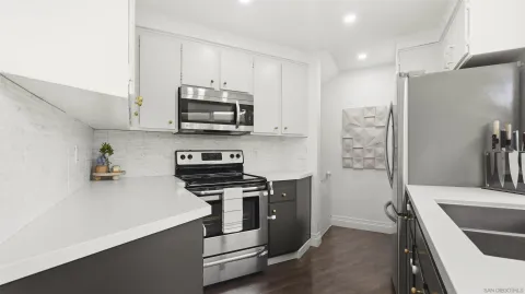 $850,000 | 8490 Via Sonoma, Unit 10, La Jolla, CA 92037