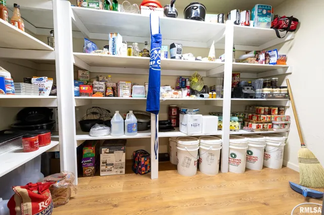 $779,000 | 575 Wildcat Bluff Road, Vienna, IL 62995