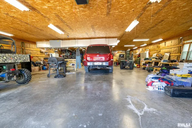 $779,000 | 575 Wildcat Bluff Road, Vienna, IL 62995