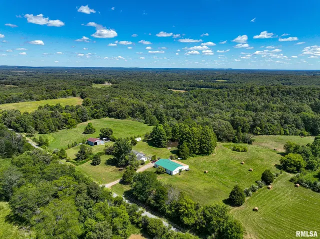 $779,000 | 575 Wildcat Bluff Road, Vienna, IL 62995