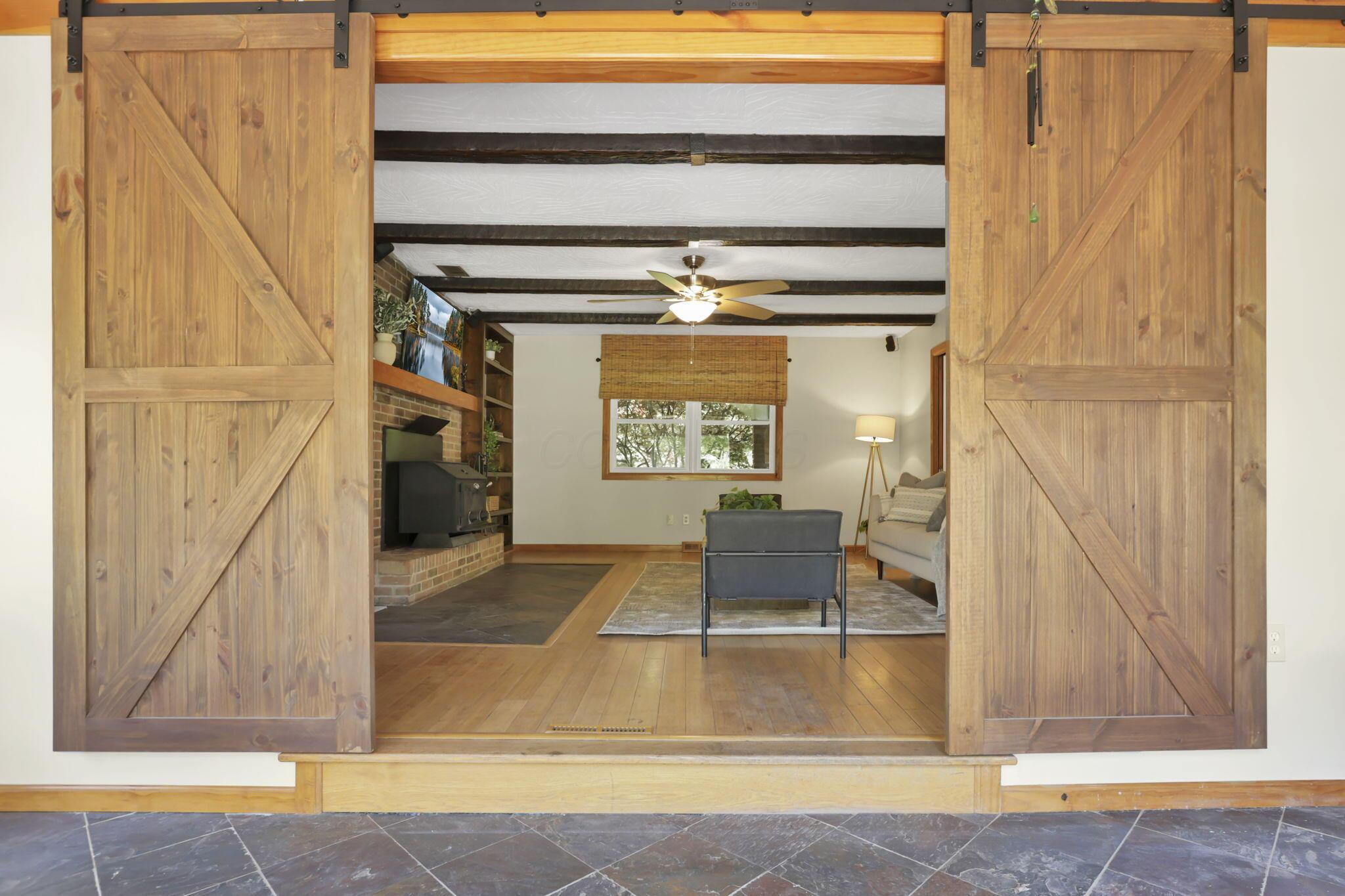 170 Ginder Road Northeast Lancaster, OH 43130 - Photo 20 of 70 Barn Doors
