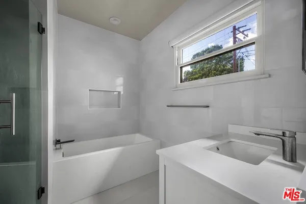 $5,995 | 157 South Elm Drive, Beverly Hills, CA 90212