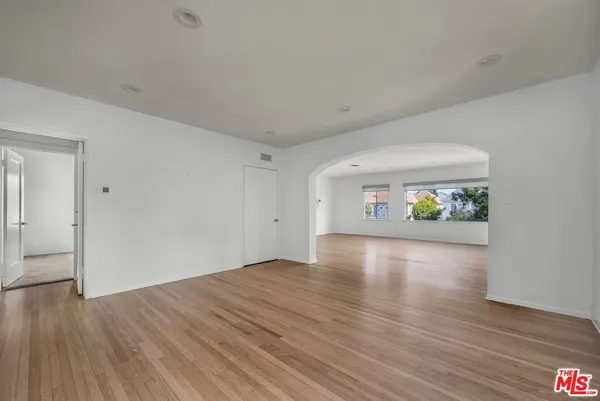 $5,995 | 157 South Elm Drive, Beverly Hills, CA 90212