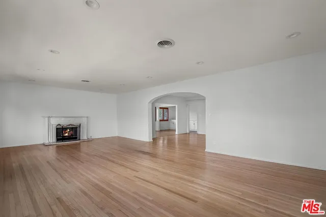 $6,500 | 157 South Elm Drive, Beverly Hills, CA 90212