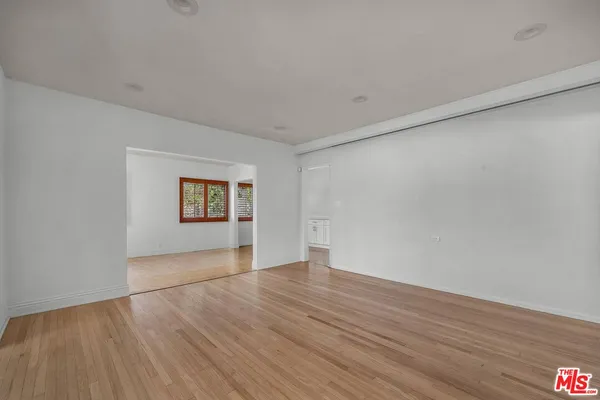 $5,995 | 157 South Elm Drive, Beverly Hills, CA 90212