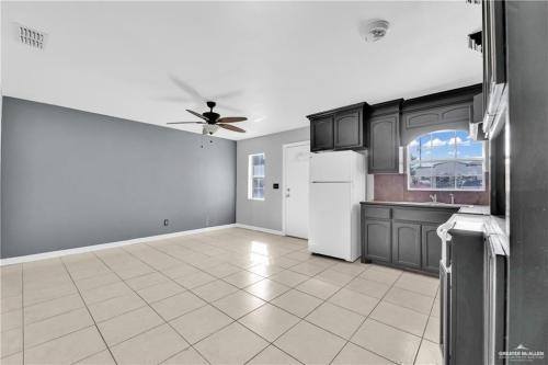 186 Benwood Road, Unit 2 Rio Grande City, TX 78582 - Photo 4 of 8