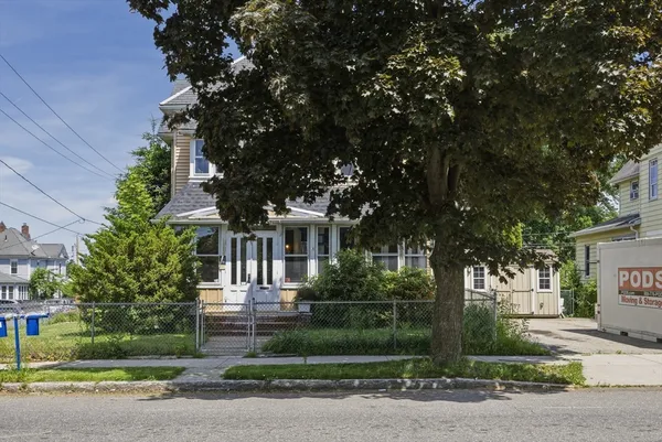 $265,000 | 382 Pleasant Street, Holyoke, MA 01040