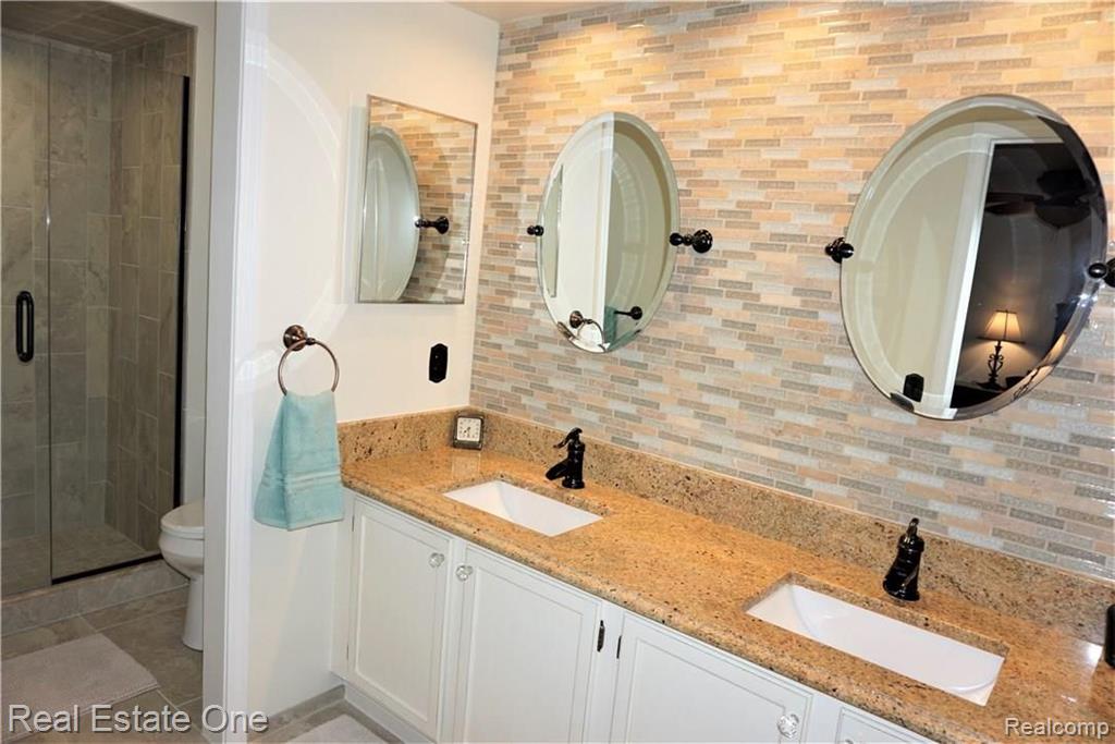 3271 Edmunton Drive Rochester Hills, MI 48306 - Photo 21 of 37