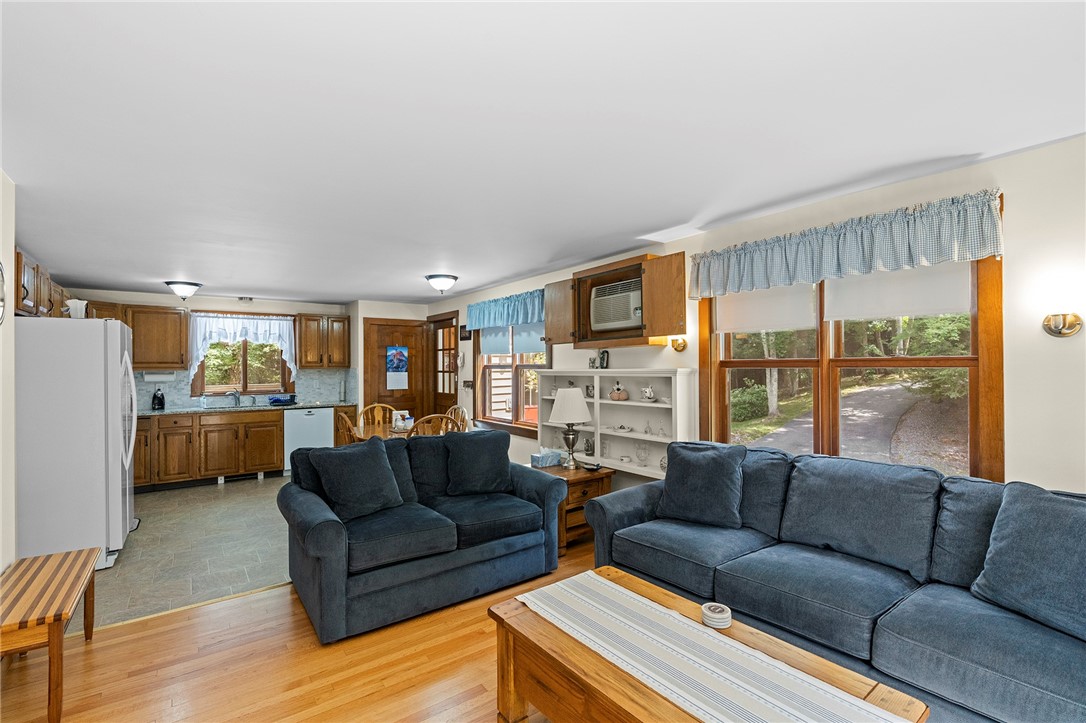 167 Howard Hill Road Foster, RI 02825 - Photo 10 of 43