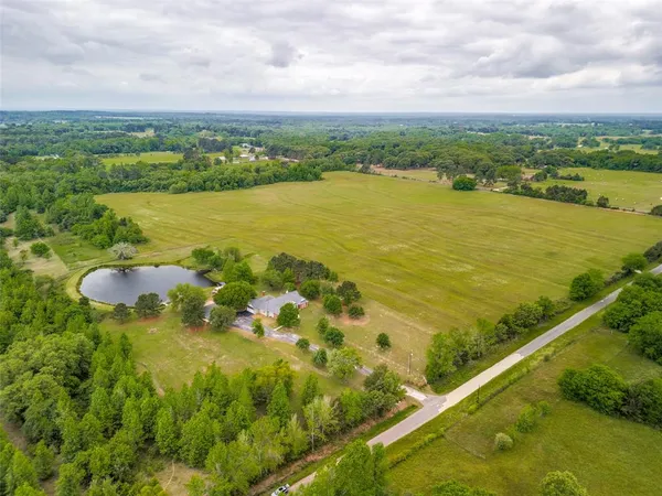 $995,000 | 1688 County Road 3118, Quitman, TX 75783
