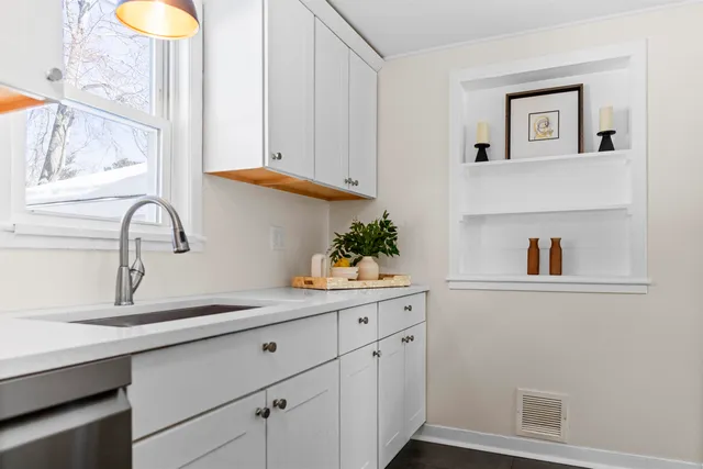 $585,000 | 7 Hall Court, Portsmouth, NH 03801