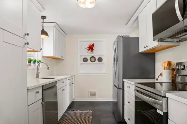 $585,000 | 7 Hall Court, Portsmouth, NH 03801