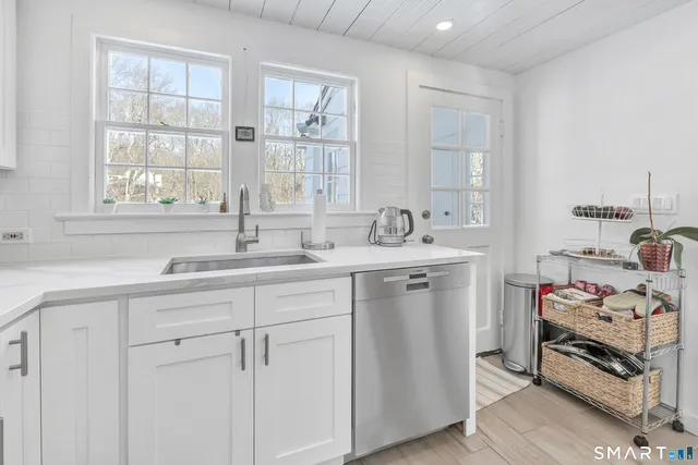 $6,000 | 70 Cranbury Road, Norwalk, CT 06851