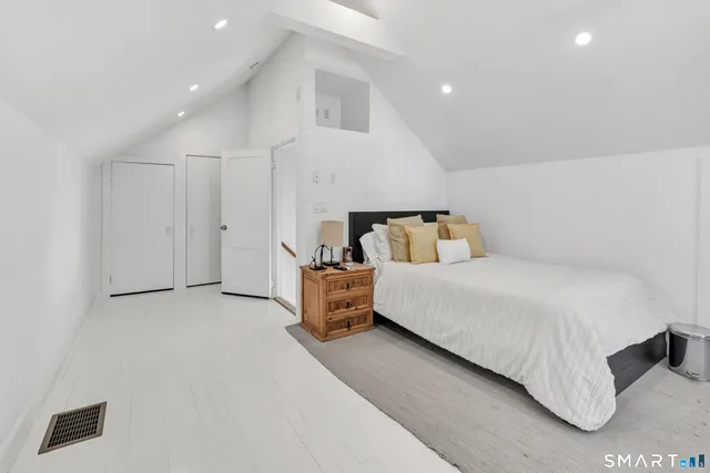 $6,000 | 70 Cranbury Road, Norwalk, CT 06851