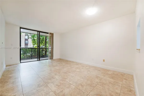 $1,800 | 14311 North Kendall Drive, Unit 101A, Miami, FL 33186
