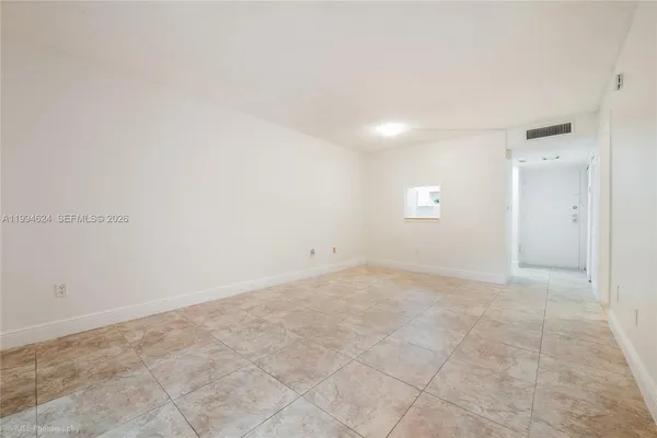 $1,800 | 14311 North Kendall Drive, Unit 101A, Miami, FL 33186