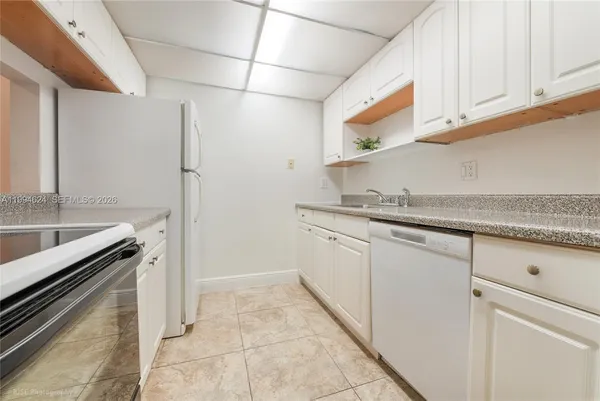 $1,800 | 14311 North Kendall Drive, Unit 101A, Miami, FL 33186